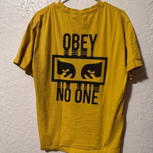 Obey Yellow Graphic Tee “Obey No One” Size Large - Picture 1 of 4